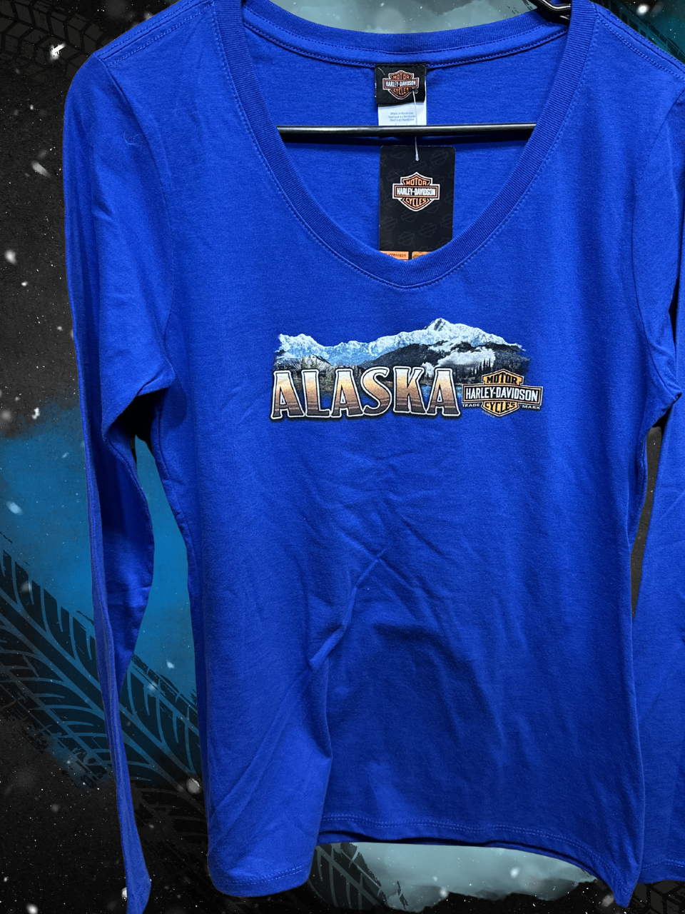 New Wildlife Lake - Long Sleeve