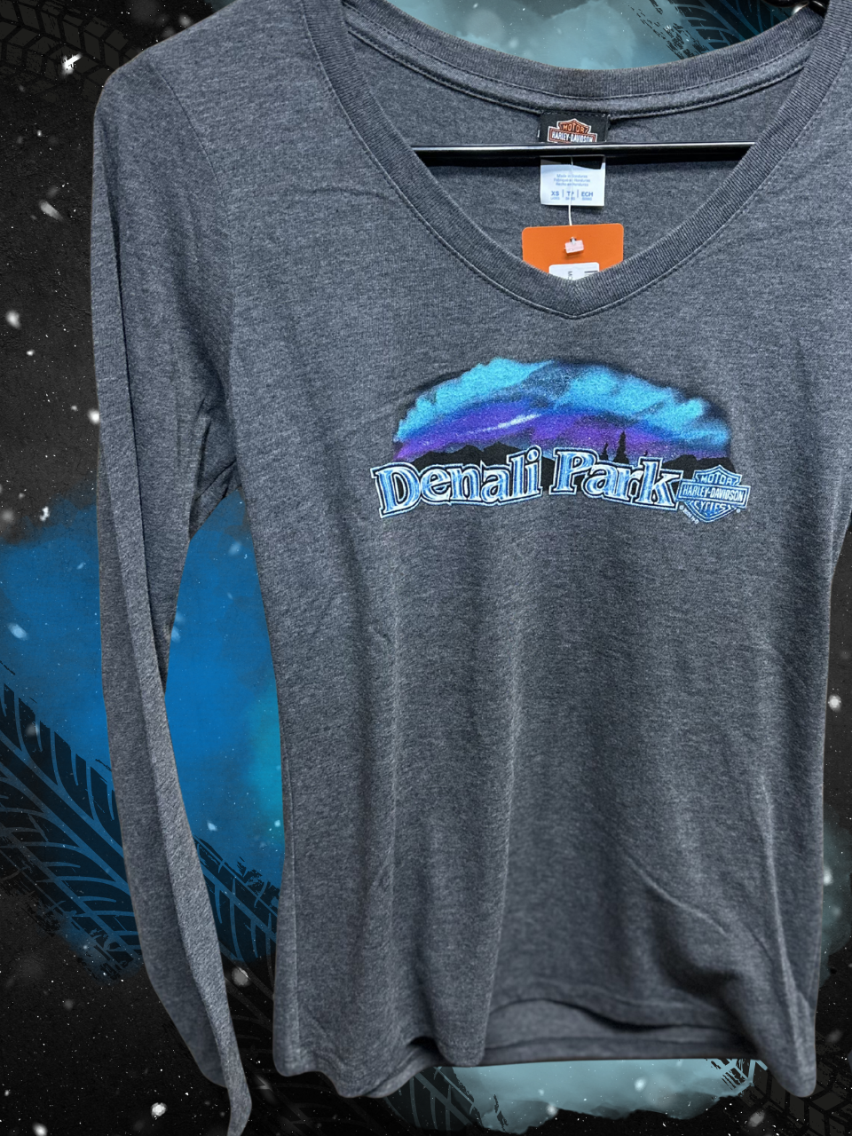Northern Lights Wolf - Long Sleeve