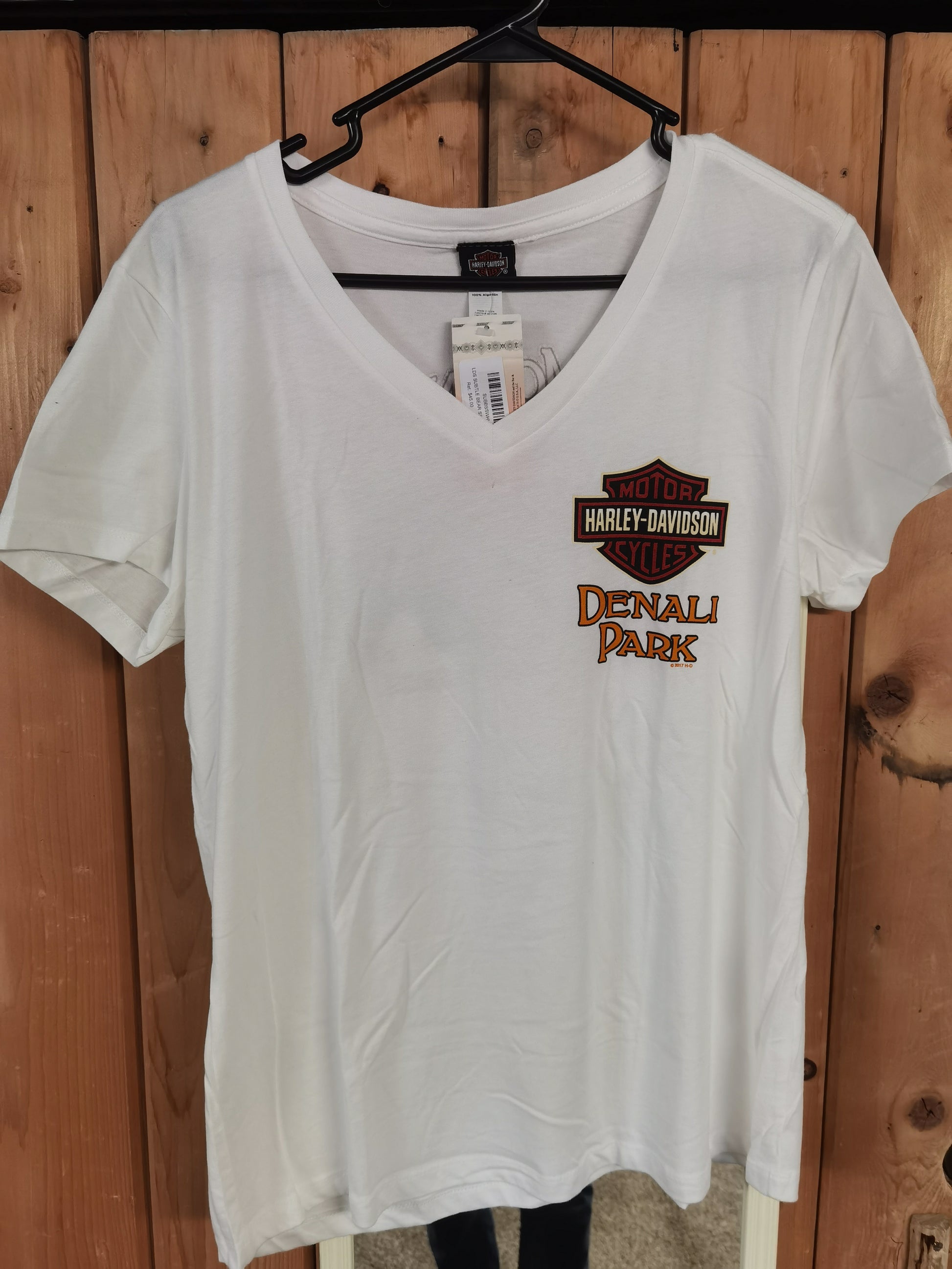 WMNS SUBTLE BEAR - SHORT SLEEVE VNECK