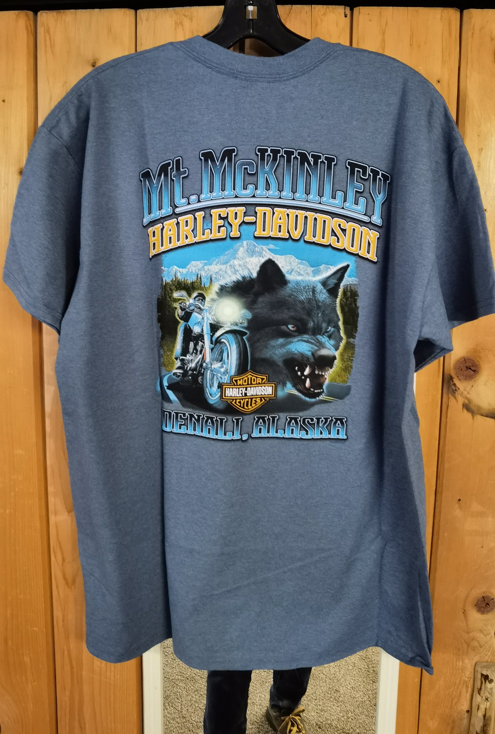 STATE OUTLINE - SNARLING WOLF - SHORT SLEEVE